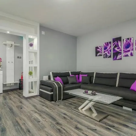 Kona Apartment Pula
